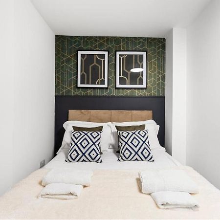 Modern Spacious Three Bedrooms With Private Garden Cardiff Exterior photo